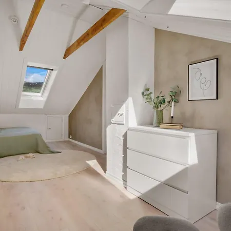 Roomsly - View & Comfort In One Spot דירה