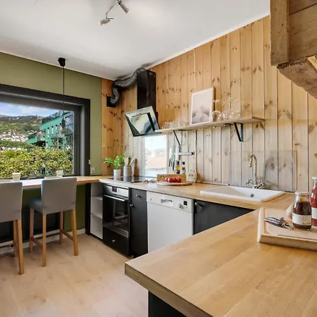Roomsly - View & Comfort In One Spot