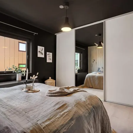Apartment Roomsly - View & Comfort In One Spot *